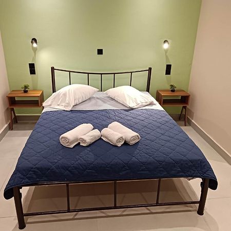Newly Renovated Apartment Next To The Port Mantouki Екстер'єр фото