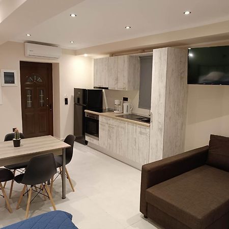 Newly Renovated Apartment Next To The Port Mantouki Екстер'єр фото
