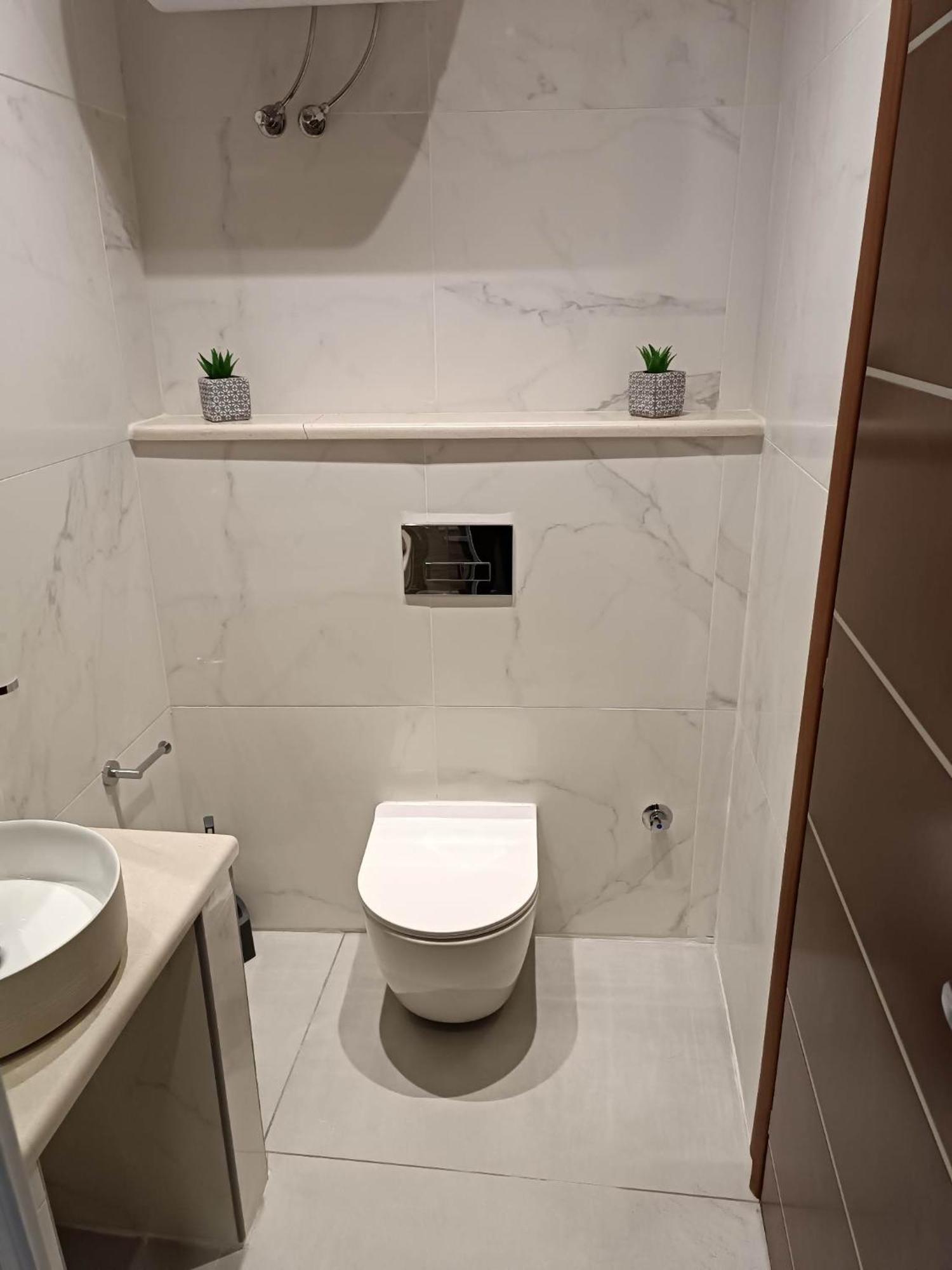 Newly Renovated Apartment Next To The Port Mantouki Екстер'єр фото